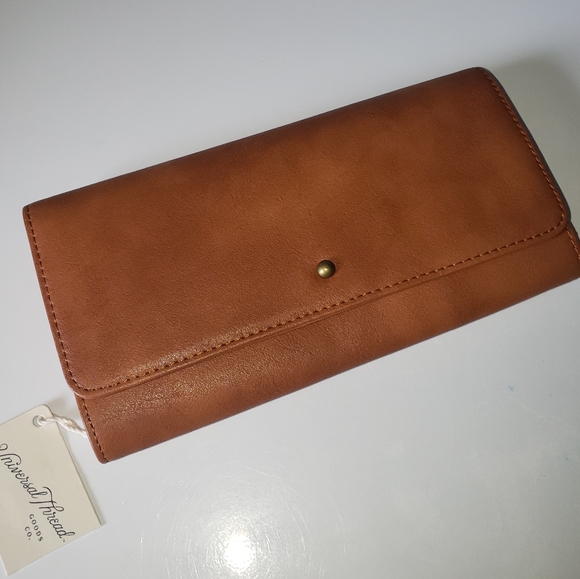 Universal Thread Handbags - Universal Thead Wallet